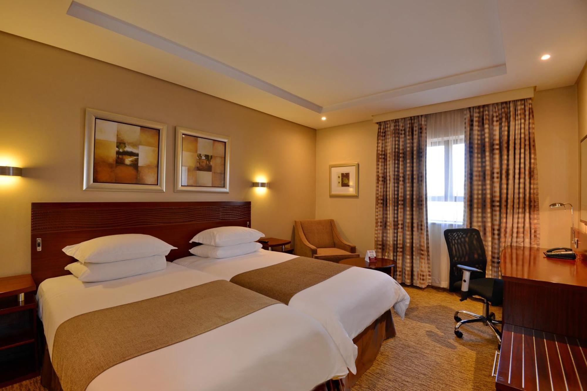 ซิตี้ ลอดจ์ โฮเต็ล โยฮันเนสเบิร์ก แอร์พอร์ต มาร์บาร่า โร้ด Hotel เคมป์ตัน พาร์ค ภายนอก รูปภาพ