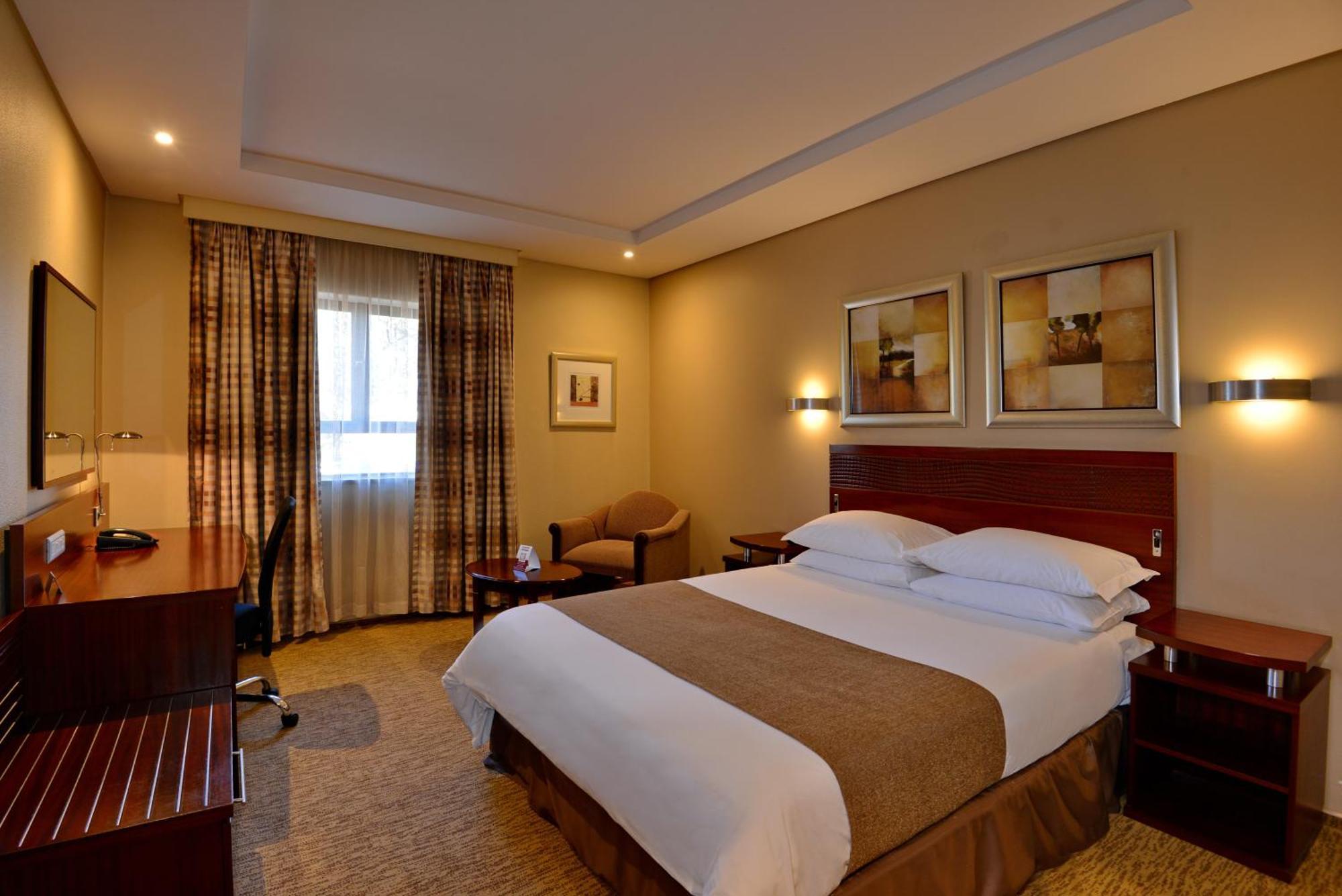 ซิตี้ ลอดจ์ โฮเต็ล โยฮันเนสเบิร์ก แอร์พอร์ต มาร์บาร่า โร้ด Hotel เคมป์ตัน พาร์ค ภายนอก รูปภาพ